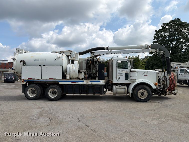 image for item FK4054 2007 Peterbilt 357 sewer jetter truck