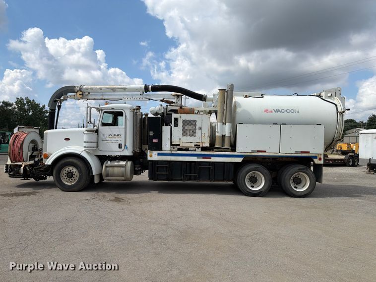 image for item FK4054 2007 Peterbilt 357 sewer jetter truck