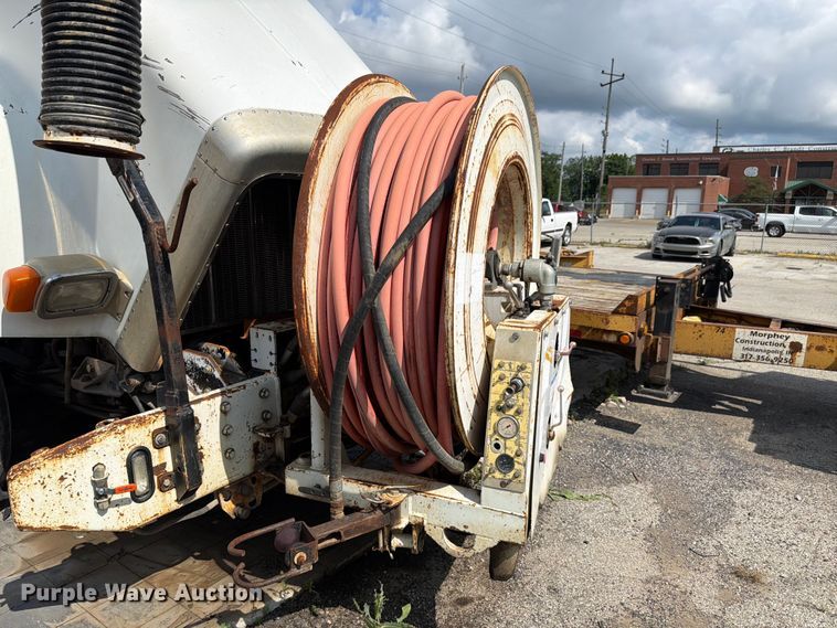 image for item FK4054 2007 Peterbilt 357 sewer jetter truck