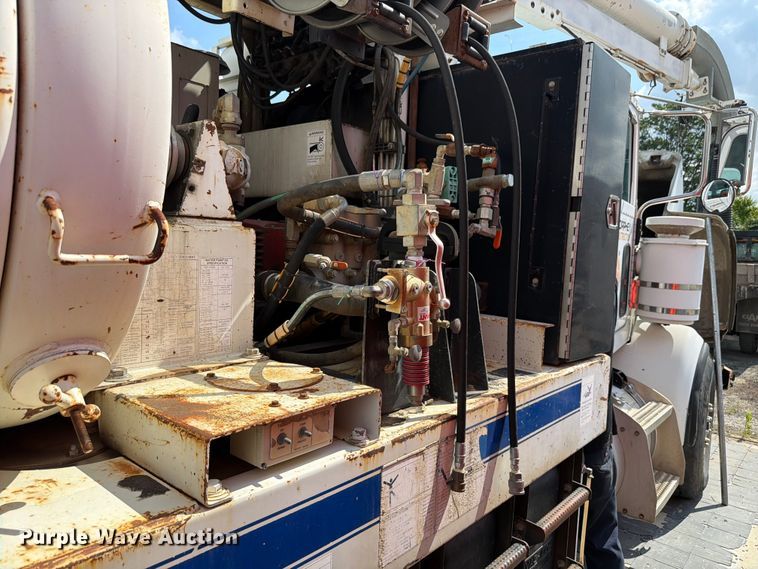image for item FK4054 2007 Peterbilt 357 sewer jetter truck