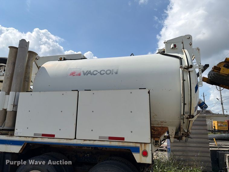 image for item FK4054 2007 Peterbilt 357 sewer jetter truck