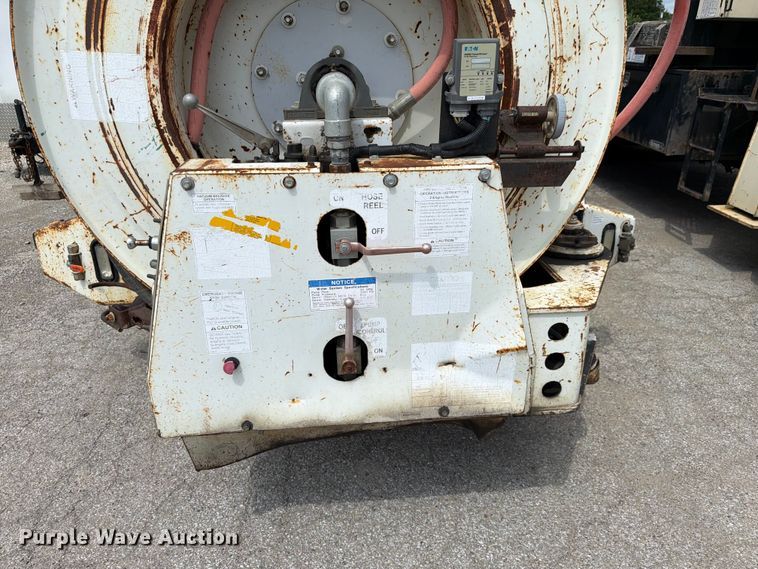 image for item FK4054 2007 Peterbilt 357 sewer jetter truck