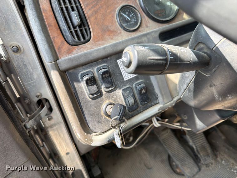 image for item FK4054 2007 Peterbilt 357 sewer jetter truck