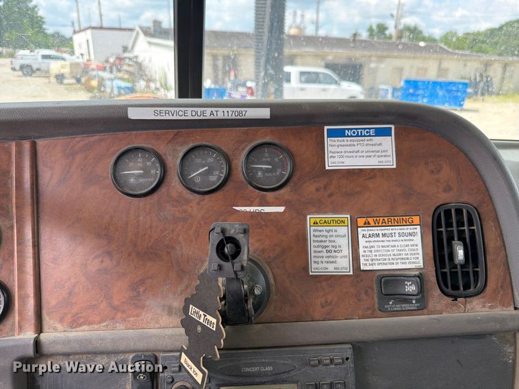 image for item FK4054 2007 Peterbilt 357 sewer jetter truck