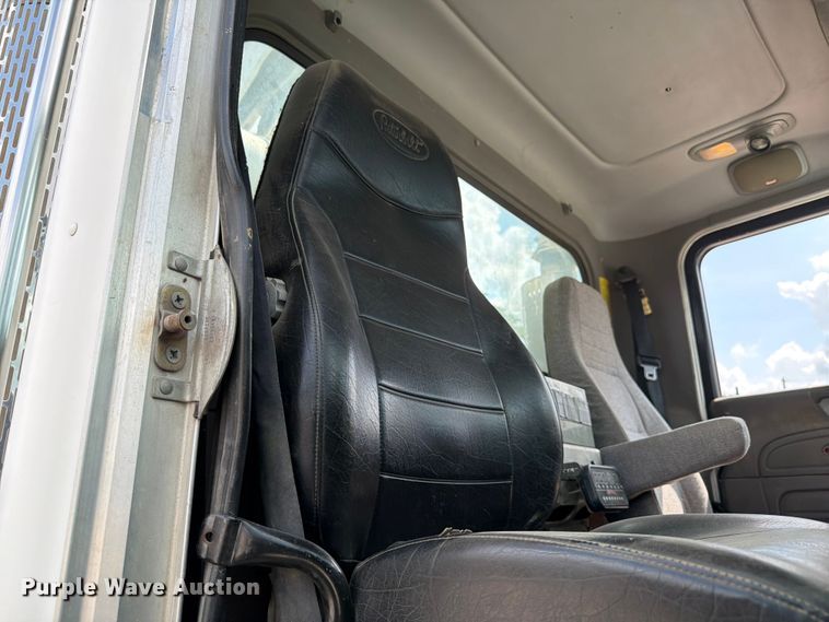 image for item FK4054 2007 Peterbilt 357 sewer jetter truck