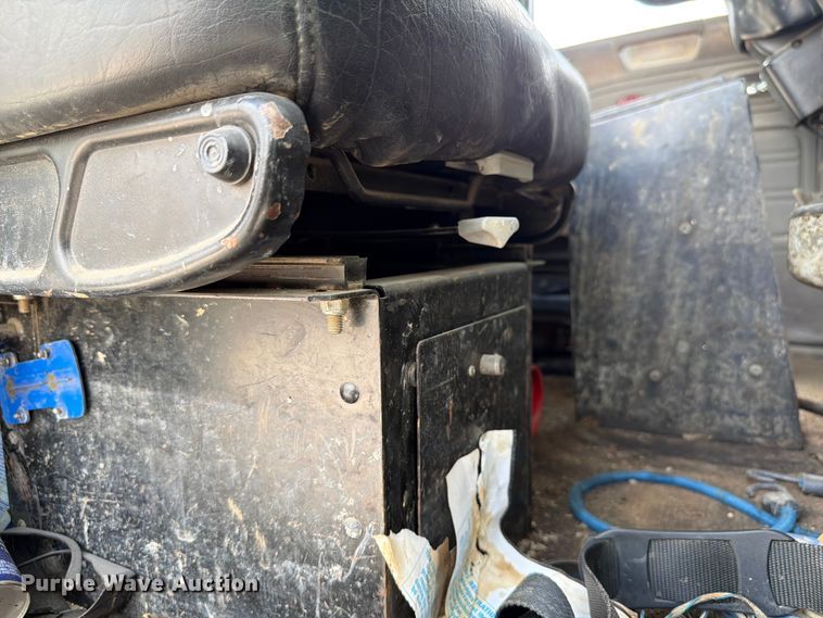 image for item FK4054 2007 Peterbilt 357 sewer jetter truck
