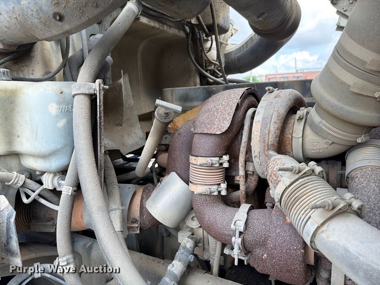 image for item FK4054 2007 Peterbilt 357 sewer jetter truck