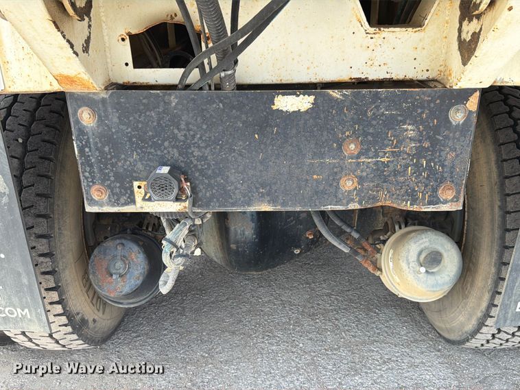 image for item FK4054 2007 Peterbilt 357 sewer jetter truck