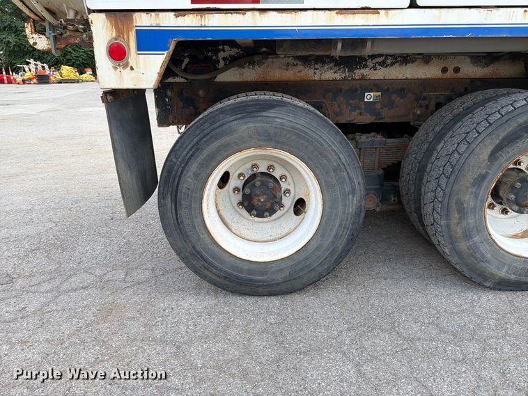 image for item FK4054 2007 Peterbilt 357 sewer jetter truck