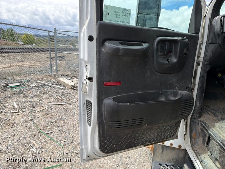 image for item FK4502 2007 GMC C5500 dump flatbed truck