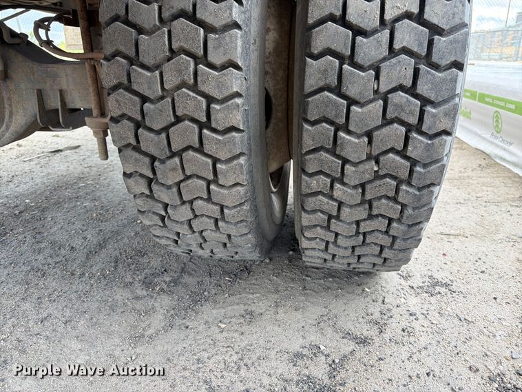 image for item FK4502 2007 GMC C5500 dump flatbed truck