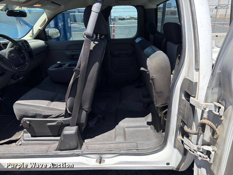 image for item FK4536 2007 Chevrolet Silverado 1500 Ext. Cab pickup truck