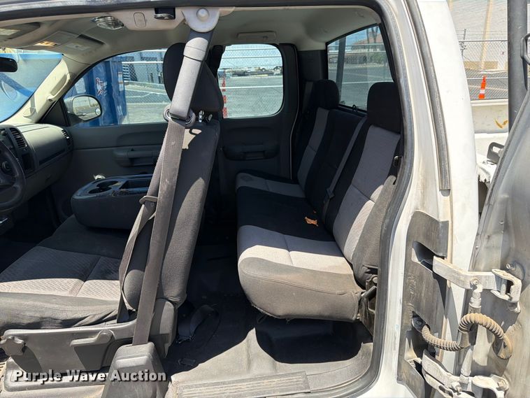 image for item FK4536 2007 Chevrolet Silverado 1500 Ext. Cab pickup truck