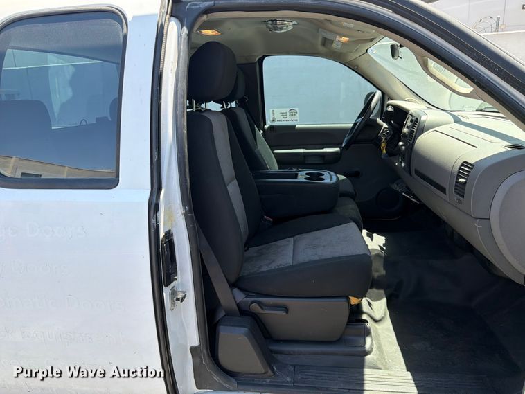 image for item FK4536 2007 Chevrolet Silverado 1500 Ext. Cab pickup truck