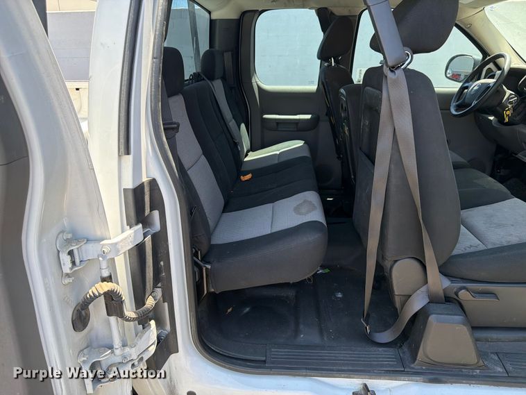 image for item FK4536 2007 Chevrolet Silverado 1500 Ext. Cab pickup truck