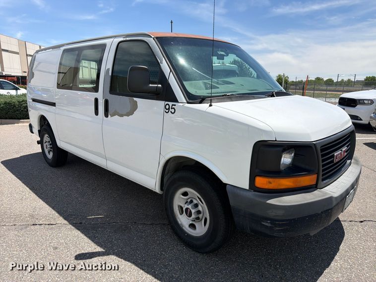 image for item FM7535 2009 GMC Savana G2500 van