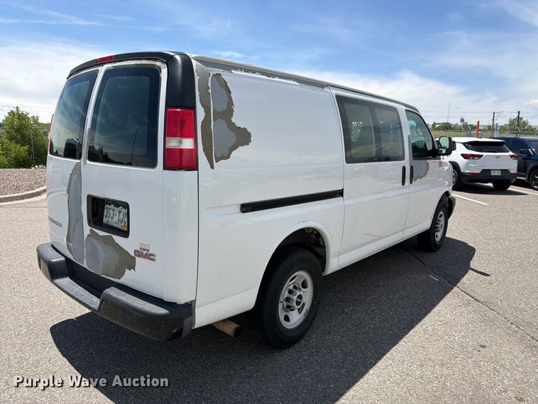 image for item FM7535 2009 GMC Savana G2500 van