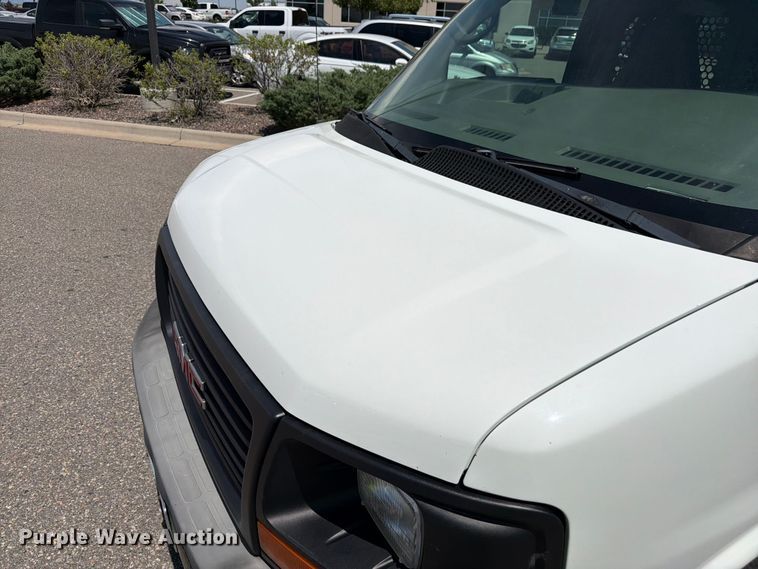 image for item FM7535 2009 GMC Savana G2500 van