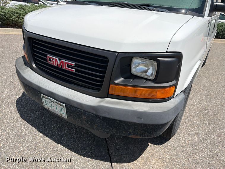 image for item FM7535 2009 GMC Savana G2500 van