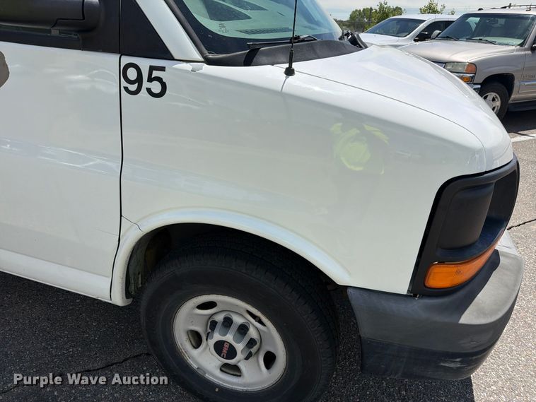 image for item FM7535 2009 GMC Savana G2500 van