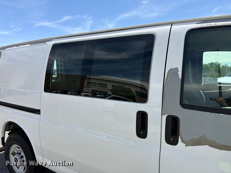 image for item FM7535 2009 GMC Savana G2500 van