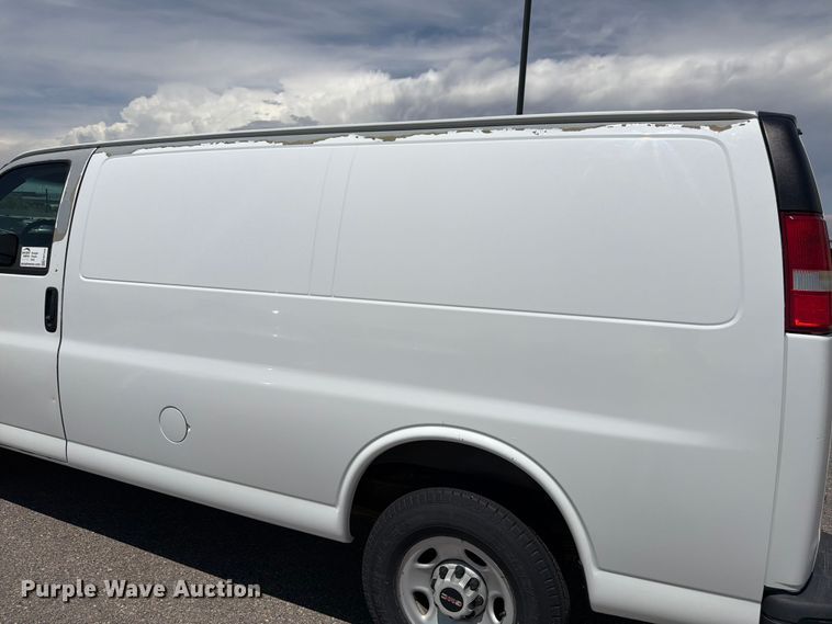image for item FM7535 2009 GMC Savana G2500 van