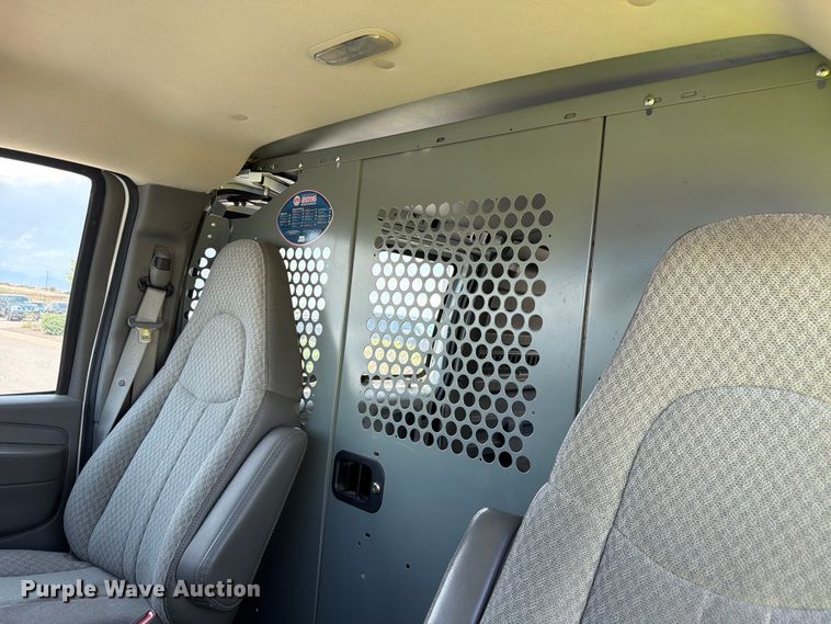 image for item FM7535 2009 GMC Savana G2500 van
