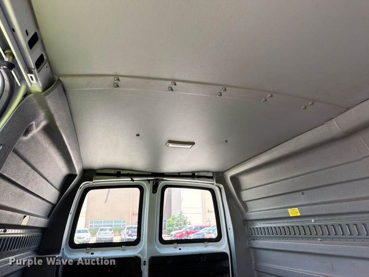 image for item FM7535 2009 GMC Savana G2500 van