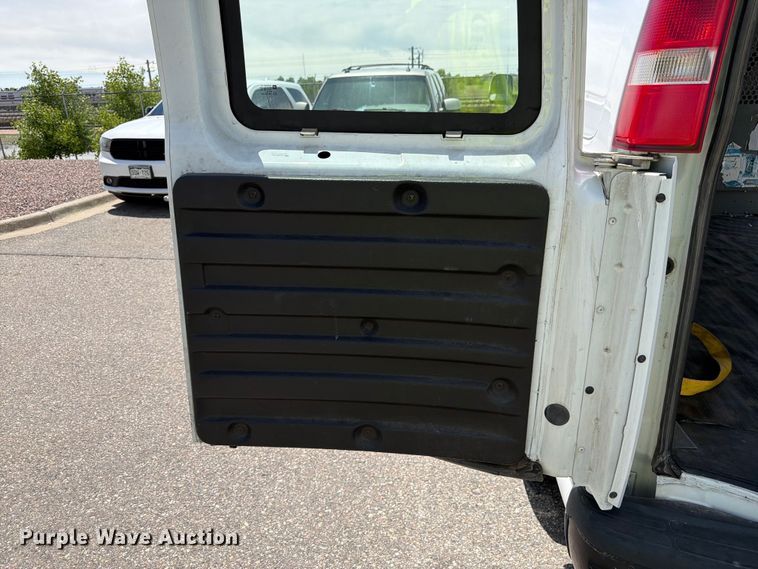 image for item FM7535 2009 GMC Savana G2500 van