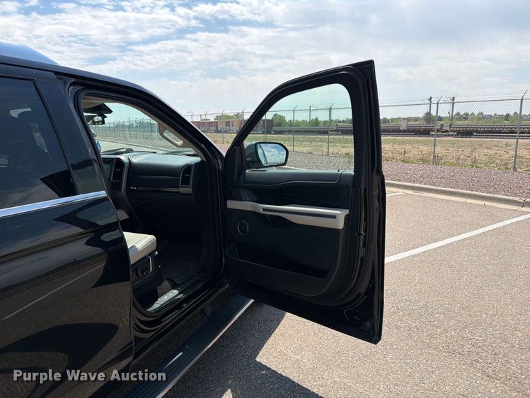 image for item FM7554 2018 Ford Expedition SUV