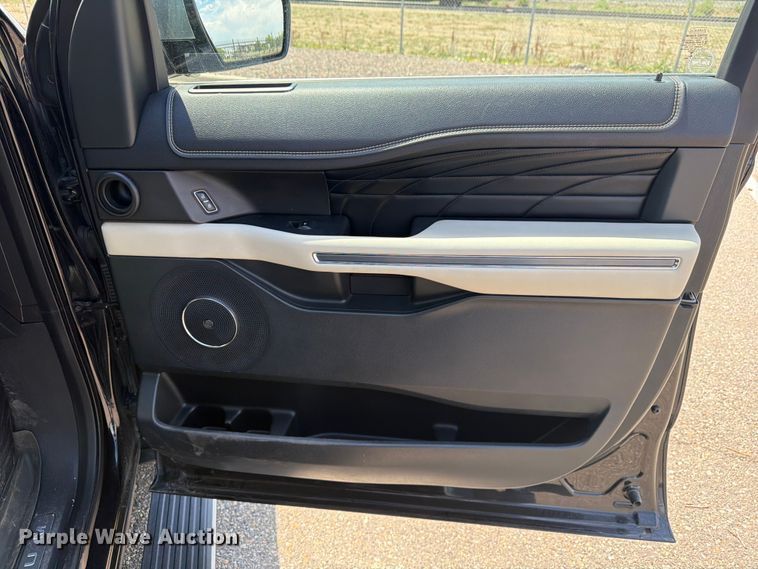 image for item FM7554 2018 Ford Expedition SUV