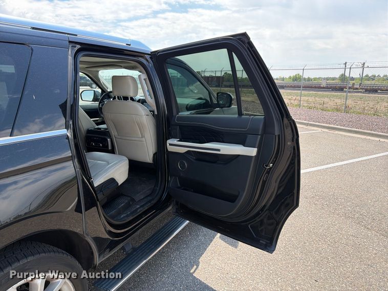 image for item FM7554 2018 Ford Expedition SUV