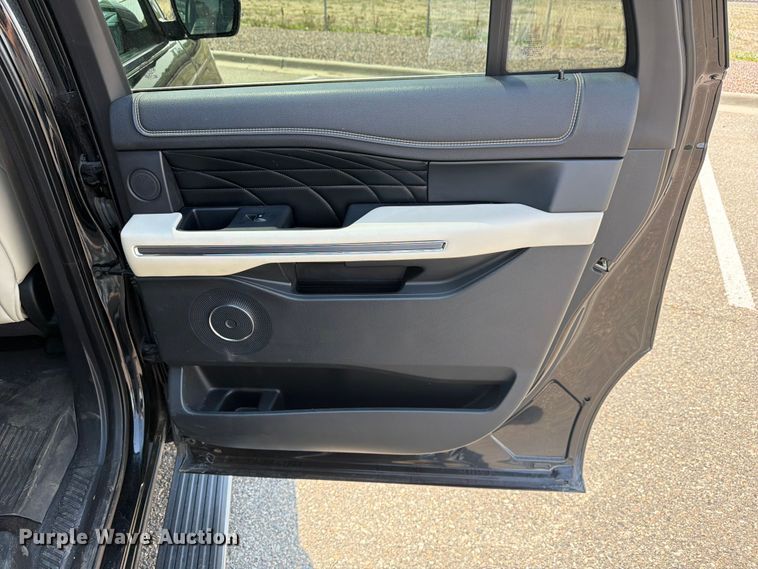 image for item FM7554 2018 Ford Expedition SUV