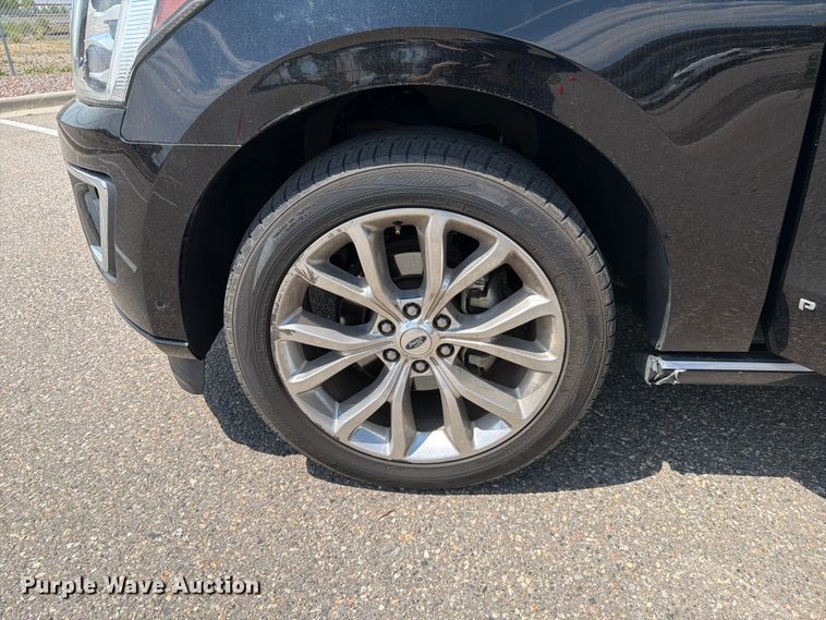 image for item FM7554 2018 Ford Expedition SUV