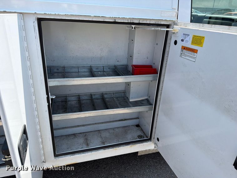 image for item FM7555 2016 Ford E350 Super Duty utility van