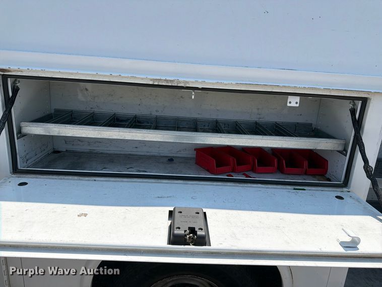 image for item FM7555 2016 Ford E350 Super Duty utility van