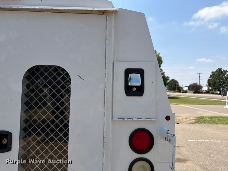 image for item FM7555 2016 Ford E350 Super Duty utility van