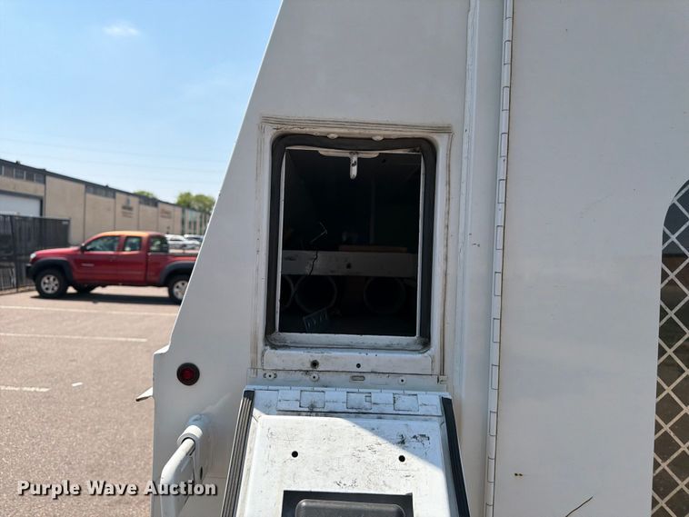 image for item FM7555 2016 Ford E350 Super Duty utility van