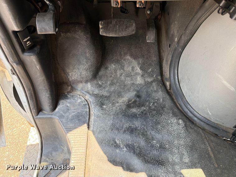 image for item FM7555 2016 Ford E350 Super Duty utility van