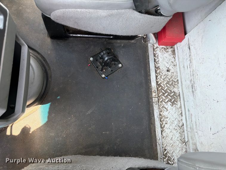 image for item FM7555 2016 Ford E350 Super Duty utility van