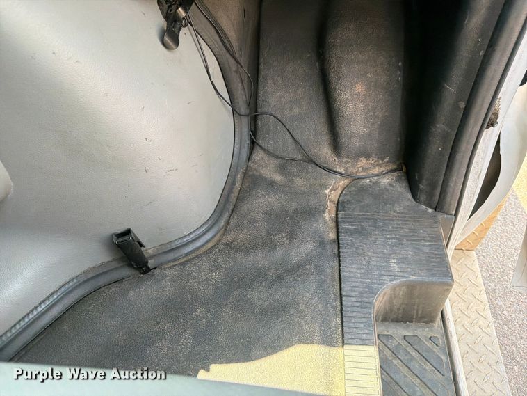 image for item FM7555 2016 Ford E350 Super Duty utility van