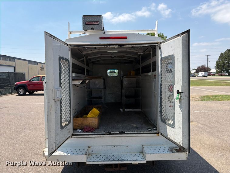 image for item FM7555 2016 Ford E350 Super Duty utility van