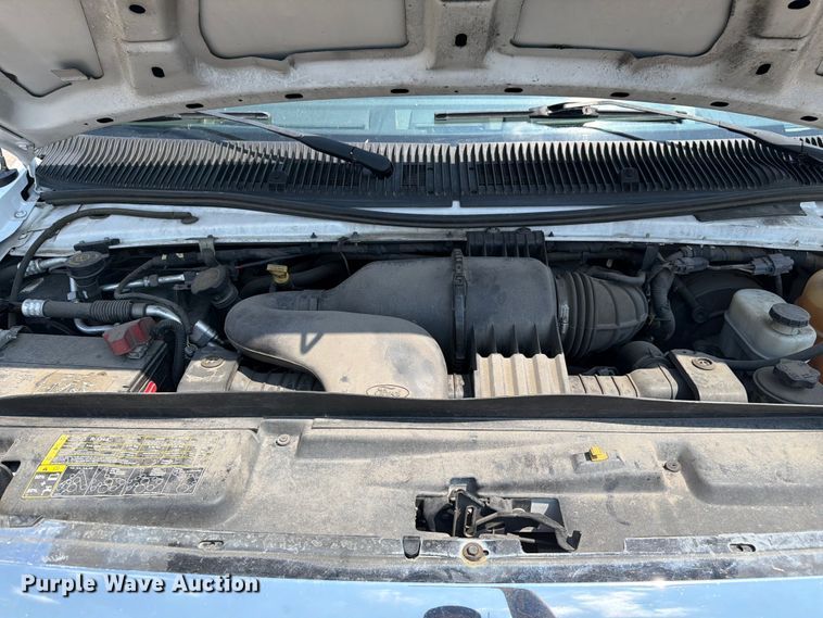 image for item FM7555 2016 Ford E350 Super Duty utility van