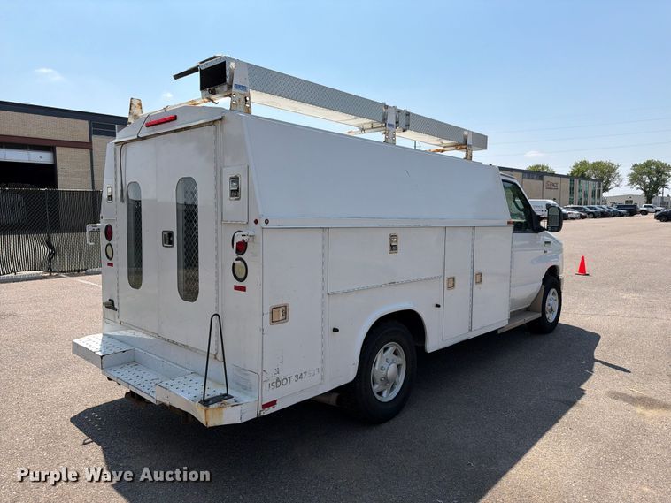 image for item FM7556 2014 Ford E350 Super Duty utility van