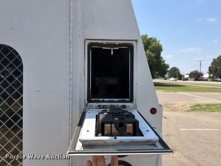 image for item FM7556 2014 Ford E350 Super Duty utility van
