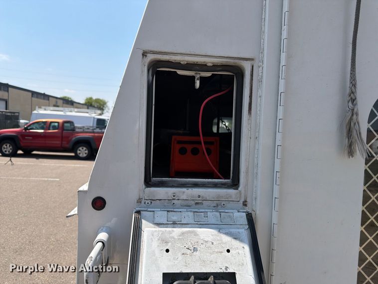 image for item FM7556 2014 Ford E350 Super Duty utility van