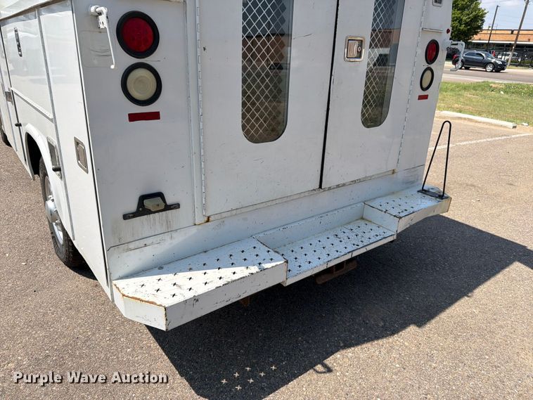 image for item FM7556 2014 Ford E350 Super Duty utility van