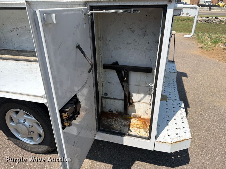 image for item FM7556 2014 Ford E350 Super Duty utility van