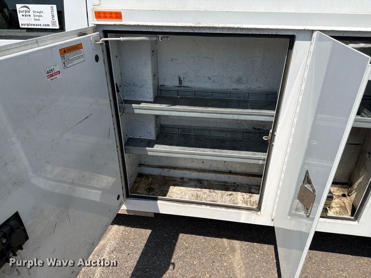 image for item FM7556 2014 Ford E350 Super Duty utility van