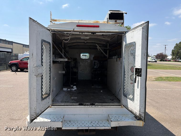 image for item FM7556 2014 Ford E350 Super Duty utility van